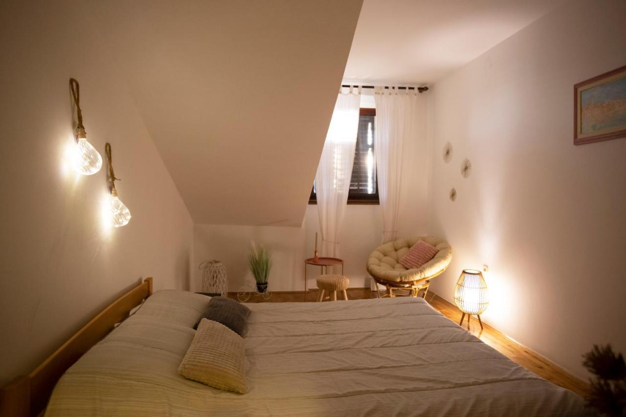 Apartment Kika プーラ エクステリア 写真